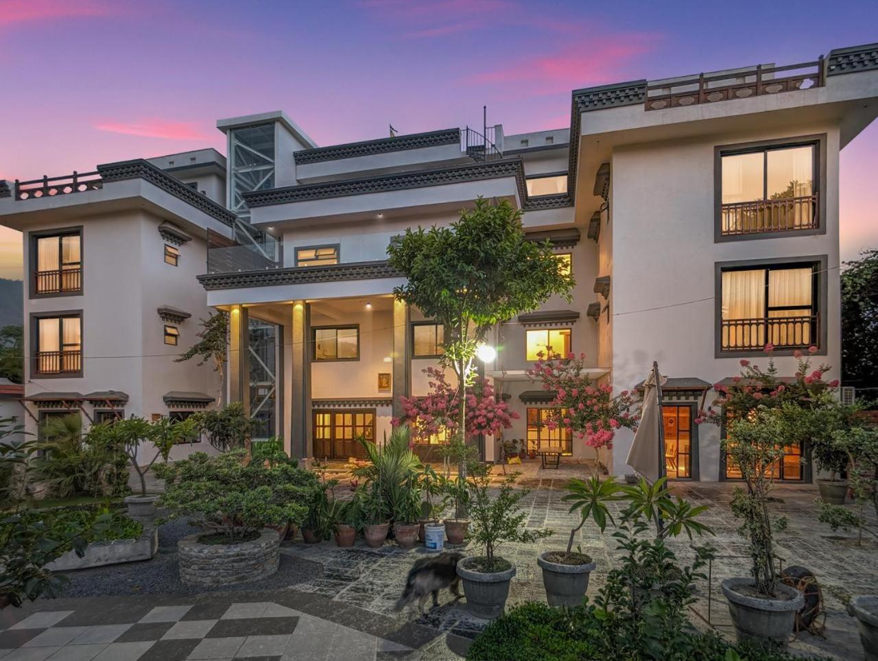 Uma Residence And Suites Kathmandu Exteriör bild